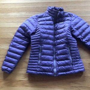 Nearly new Patagonia puffer in great condition. Perfect for fall hikes